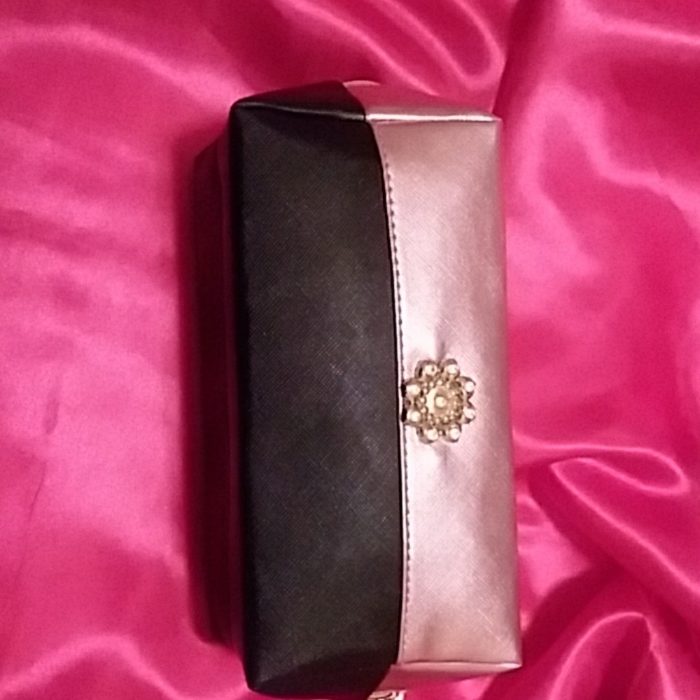 Make-up bag - Picture 3 of 6